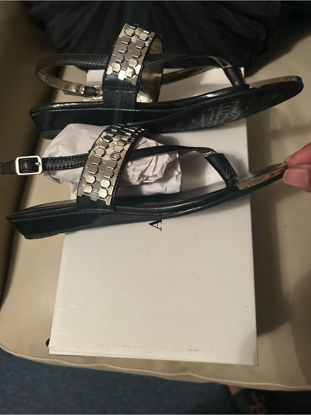 “REASONABLE OFFERS”! “ALFANI” Black & Silver Hex-Accent Slingback Sandals 🖤 - Picture 3 of 7